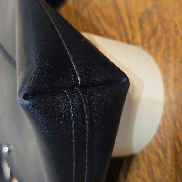 MADEWELL The Transport Shoulder Crossbody Bag Black Convertible - Picture 6 of 12